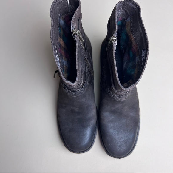 Born Cross Brown leather Ankle Boots with Fringe size 9 - Picture 6 of 16